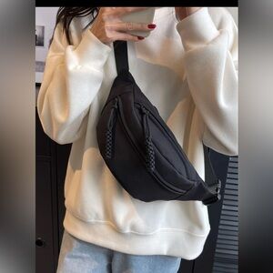 NWT bum bag lots of zippers!